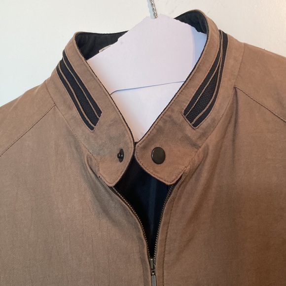 MEN’S ST. CRIOX SHOP BROWN JACKET! TWO POCKETS IN FRONT. FULL ZIP. - Picture 5 of 6